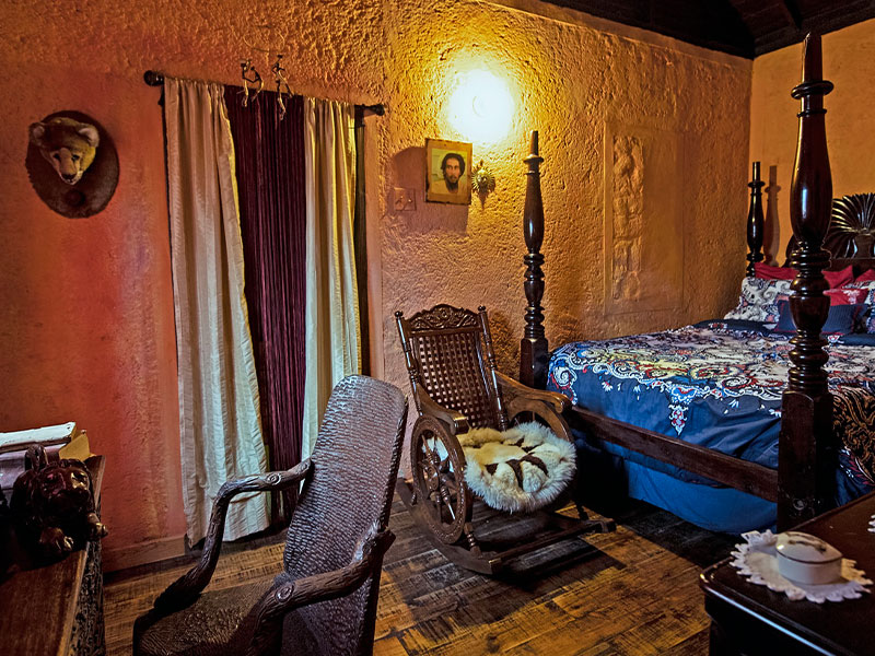 irie-excursions-and-tours-attractions-bob-marley-9-mile-1